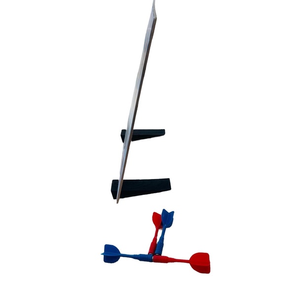 Avengers Magnetic Dart Board (E31) - Picture 5 of 9